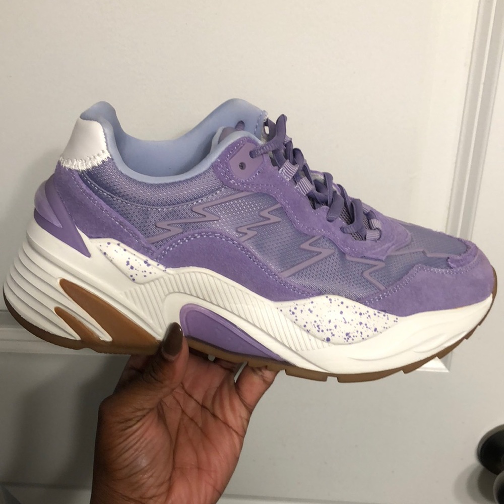 Purple sneakers with zig zag design & thick soles